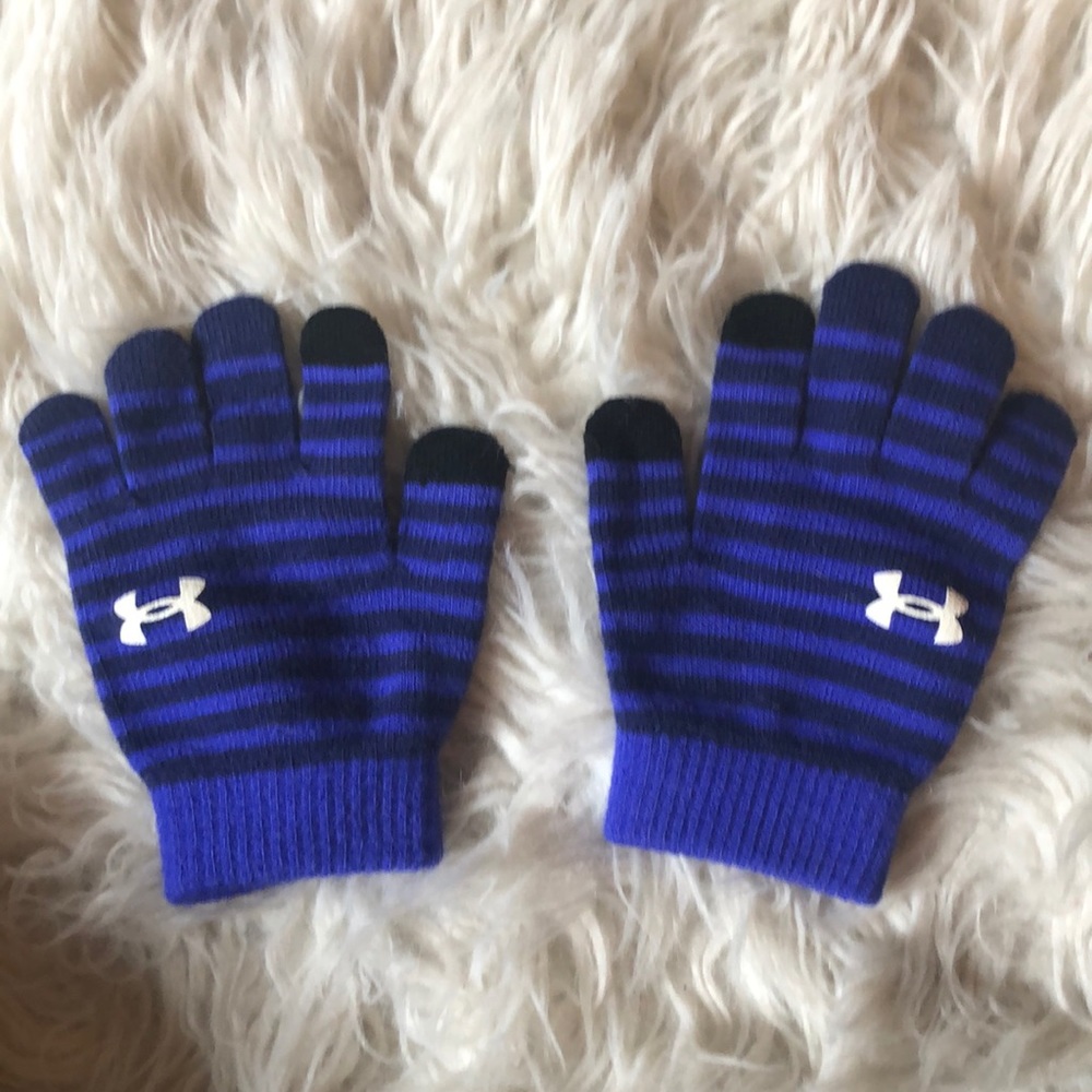 Girls Under armour gloves!
